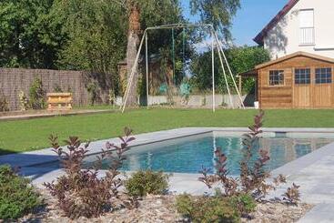 Bed and Breakfast La Maison D Enfance