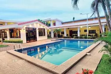 هتل Y Restaurante Maria Ofelia