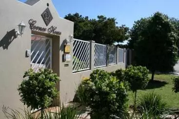 Majatalo Corner House Accommodation