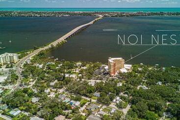 پانسیون Noi Nest Home + Pool + Suites