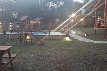 ユースホステル Cabañas Samay