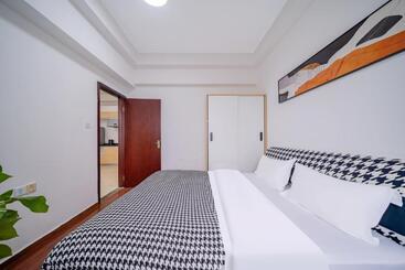 Guangzhou Lijing Aparthotel Pazhou Exhibition Center   Next To Exit D Of Wanshengwei Mtr Station