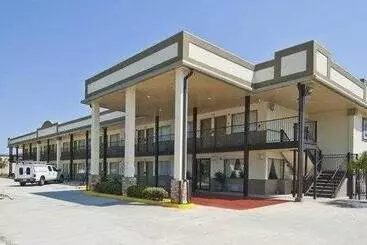 ユースホステル Days Inn By Wyndham Gonzales