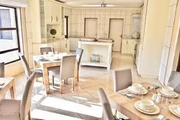 Dineos Lodge And Spa