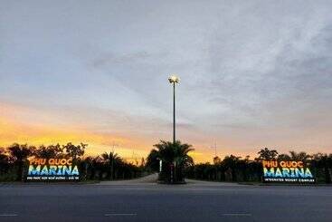 هتل Marina Seaside Boutique