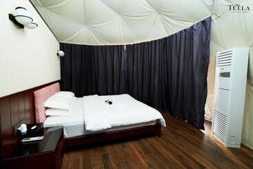 בית מלון כפרי Teela The Glamping Resort