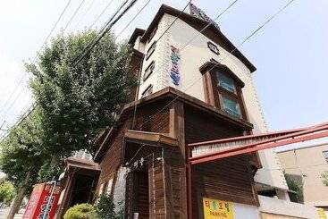 Motel Jincheon Tyrol