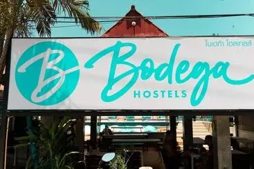 ホテル Bodega Pool Party Koh Phangan