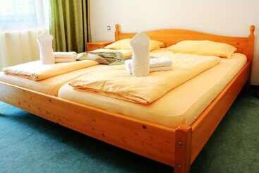 Отель Pensiunea Mai