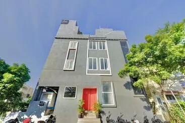 Upar Hotels Uthandi, Ecr