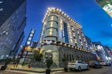 Мотель Changwon Myeongseodong Hotel Laon