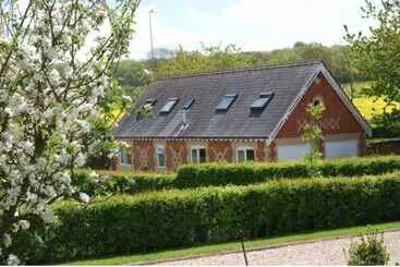 Beautifully Set 3 Bed Cottage In Marlborough