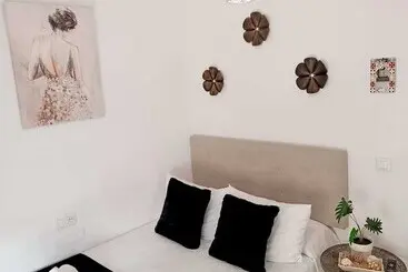 مسافرخانه Casa Blanca