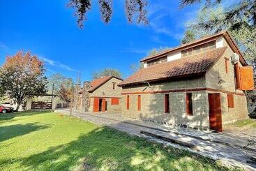 Bed & Breakfast Paihuen Luxury Suites