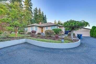 Hus på landet Enchanting Puyallup Home W/ Spacious Deck!