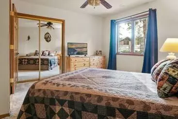 Mökkimajoitus North Shore Lakefront