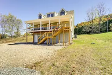 Mökkimajoitus Peaceful Butler Hideaway At The Pond