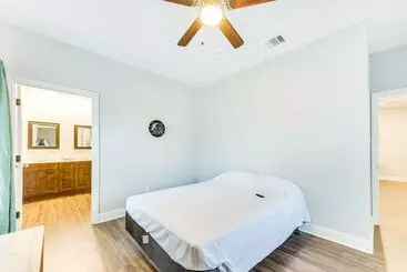 Mökkimajoitus Texas Family Home W/ Hot Tub: 1 Mi To Lake Whitney