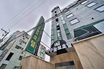 ホテル Namooneulbo Gimhae Ubang