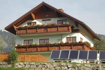 فندق Ferienwohnung Hierzegger