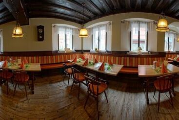 Отель Restaurant Das Rössl