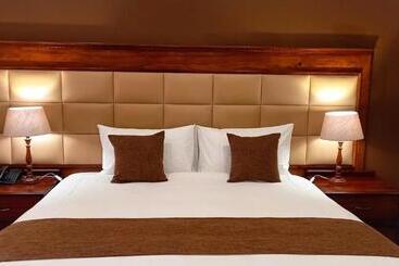 Aamiaismajoitus (B&B) Pemabwe Guest Lodge