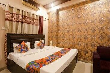 Fabhotel Happy Stay Inn