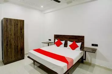 Oyo Flagship Hotel Palacio Palace