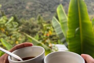 민박 Refugio De Mery Lucmabamba