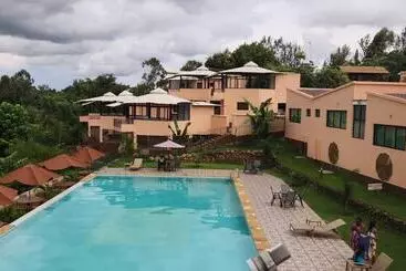 هتل Lagoon Resort & Spa