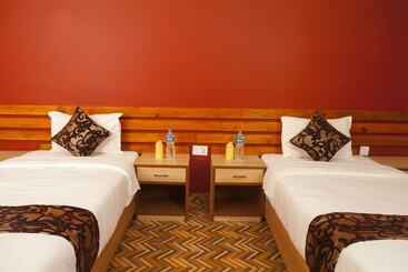 هتل Riverside Jungle Retreat