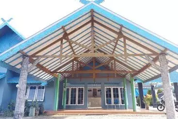 ホテル Tris By Oyo