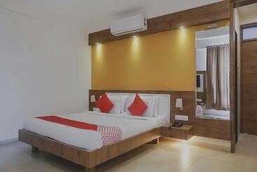 Отель Collection O Sanskruti Resort