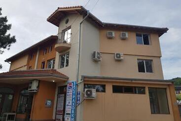 Pensiune Apartments Alexandra