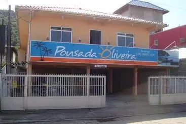 ユースホステル Pousada Oliveira Guarda Do Embaú