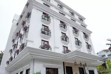 Hotel M2 Square By Monday Premium