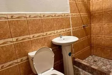 هتل Letona