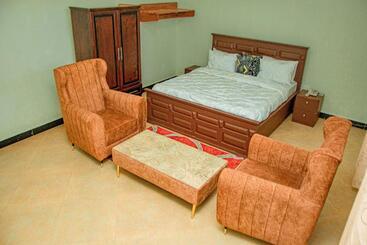 Hotel Mlimwa Hill Palace