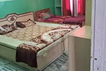 Pensionat Atish Guest House