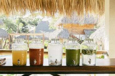 هتل Still Salty Escape