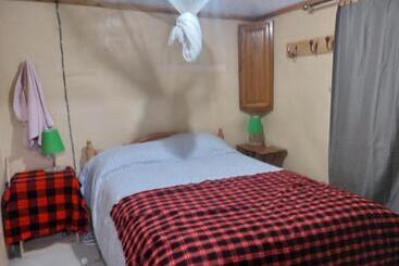 پانسیون Kanunka House