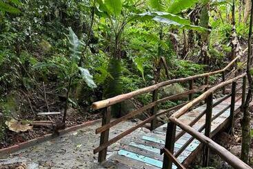 Pensão Vila Dos Pássaros,quarto 05