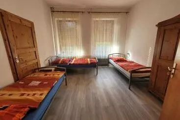 ユースホステル Pension Für Monteure
