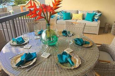 هتل Bright 2 Bedroom, Fitts Village, St.james