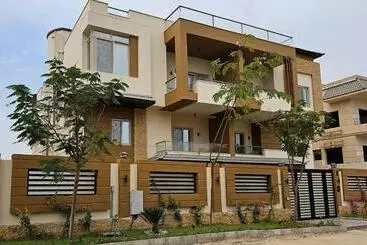هتل آپارتمان Luxury Accommodation