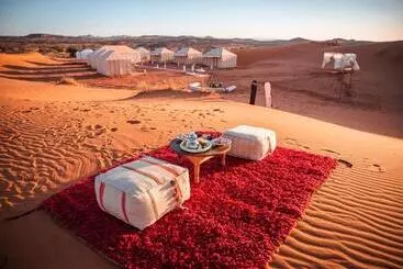 Bed & Breakfast Titanic Merzouga Camp