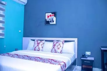 Hotel Irviva Homes