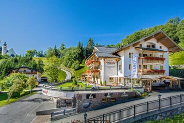 ホテル Almhof Alpin Apartments & Spa