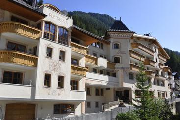 בית מלון כפרי Alpvita Piz Tasna