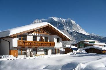 Отель Appartments Schneezauber